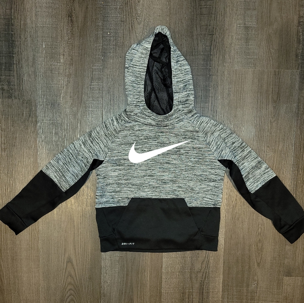 Nike size 7 boys hoodie